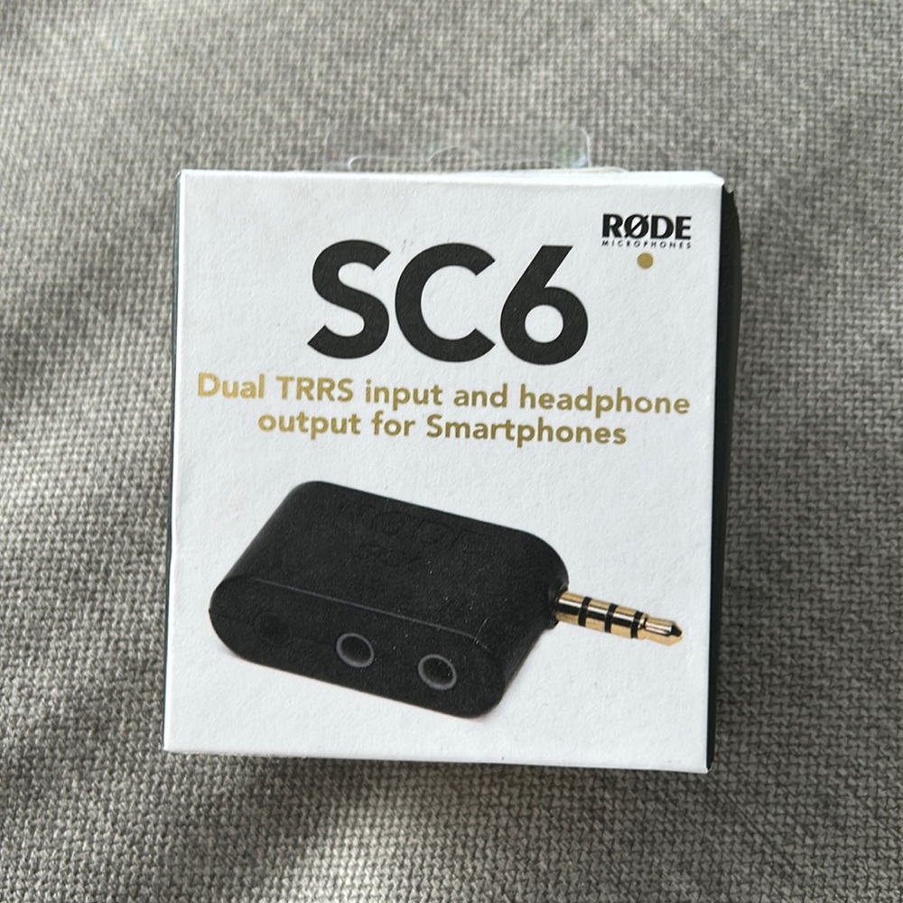 RØDE microphones SC6 dual TRRS input and headphones output for smartphones NEW